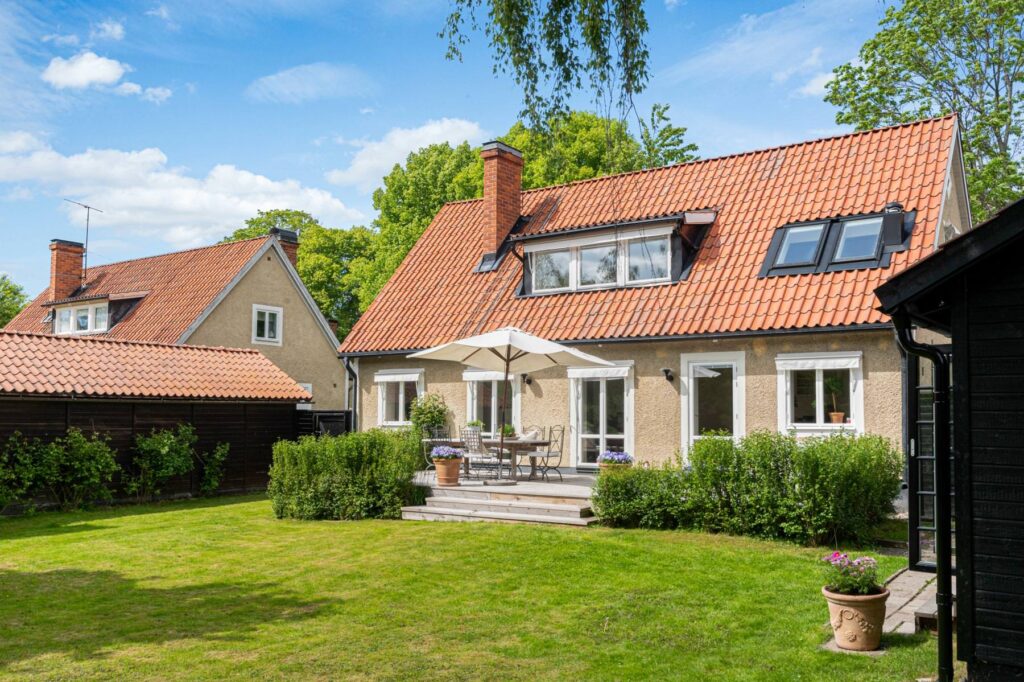 27. Fo ersa ekringsa erende O everko erd stenmur som vi renoverat 1 1.jpg 1